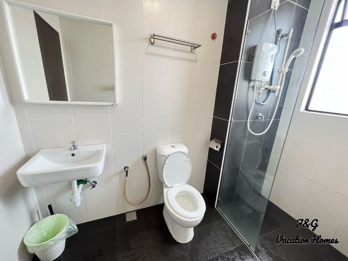 The Garden By J&G Vacation Homes Skudai Exteriör bild