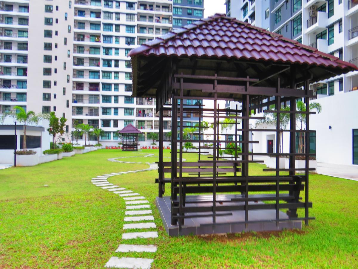 The Garden By J&G Vacation Homes Skudai Exteriör bild